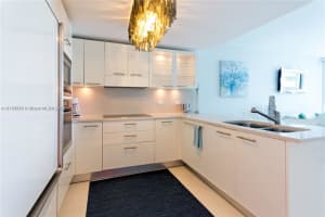 6801 Collins Ave #1103, Miami Beach, FL 33141, Sold 07/05/22