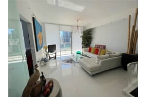 90 SW 3rd St APT 2116, Miami, FL 33130, Sold 05/11/22