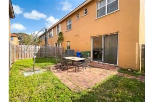 13499 NW 8th St, Pembroke Pines, FL 33028, Sold 05/09/22