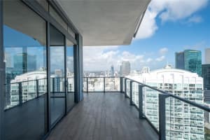 68 SE 6th St Apt 4111, Miami, FL 33131, Sold 07/29/22