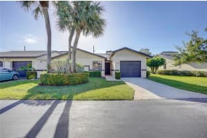 12 Ridge Pointe Dr d, Boynton Beach, FL 33435, Sold 04/18/22