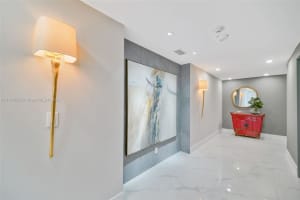300 South Pointe Dr APT 4306, Miami Beach, FL 33139, Sold 04/26/22
