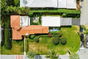 1530 W 24th St, Miami Beach, FL 33140, Sold 08/22/22