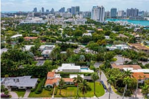 1530 W 24th St, Miami Beach, FL 33140, Sold 08/22/22