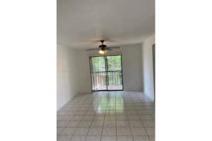 6535 W 27th Ct Apt 22-48, Hialeah, FL 33016, Sold 10/28/22