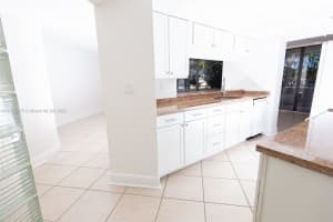 21085 NE 34th Ave Apt 302-1, Aventura, FL 33180, Sold 04/20/22