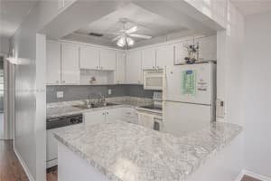2600 SE Ocean Blvd z 11, Stuart, FL 34996, Sold 04/15/22