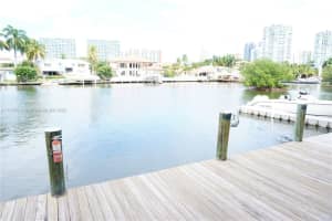 427 Poinciana Island Dr #1414, Sunny Isles Beach, FL 33160, Sold 10/04/22