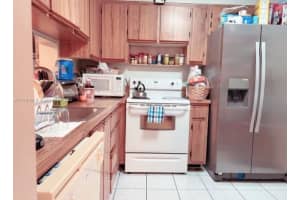 3013 N Oakland Forest Dr APT 208, Oakland Park, FL 33309, Sold 05/13/22