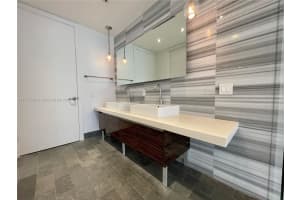 1100 Biscayne Blvd UNIT 3702, Miami, FL 33132, Sold 04/29/22