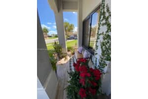 21304 SW 88th Ct, Cutler Bay, FL 33189, Sold 05/02/22