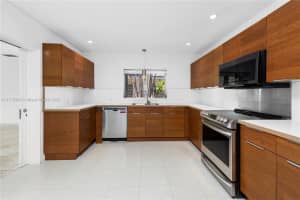 1275 N Biscayne Point Rd, Miami Beach, FL 33141, Sold 05/18/22