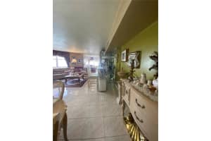 999 Brickell Bay Dr APT 1402, Miami, FL 33131, Sold 05/06/22