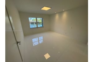 300 Diplomat Pkwy APT 218, Hallandale Beach, FL 33009, Sold 05/26/22