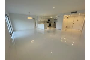 300 Diplomat Pkwy APT 218, Hallandale Beach, FL 33009, Sold 05/26/22