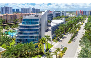 2950 NE 188th St APT 149, Aventura, FL 33180, Sold 04/20/22
