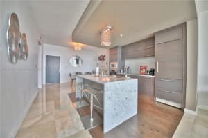 900 Biscayne Bay, 900 Biscayne Blvd APT 4105, Miami, FL 33132, Sold 04/27/22