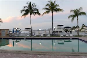 2821 NE 163rd St #5j, Miami, FL 33160, Sold 04/14/22
