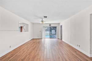 8209 NW 75th Ave, Tamarac, FL 33321, Sold 05/06/22