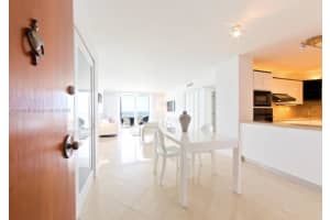 5555 Collins Ave #9l, Miami, FL 33140, Sold 07/13/22