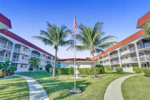 580 Egret Dr APT 218, Hallandale Beach, FL 33009, Sold 04/13/22