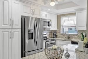 580 Egret Dr APT 321, Hallandale Beach, FL 33009, Sold 05/05/22