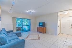 3095 N Oakland Forest Dr APT 104, Oakland Park, FL 33309, Sold 05/12/22