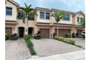 5972 NW 56th Pl, Tamarac, FL 33319, Sold 04/22/22
