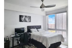 300 S Biscayne Blvd t 1904, Miami, FL 33131, Sold 05/03/22
