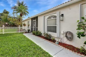 102 Wedgewood Lakes S, Greenacres, FL 33463, Sold 04/12/22