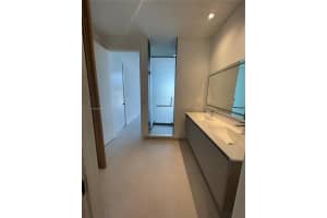 1030 15th St, Miami Beach, FL 33139, Sold 05/06/22