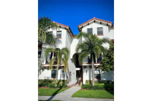 10600 NW 88th St APT 208, Doral, FL 33178, Sold 05/17/22