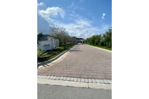 10600 NW 88th St APT 208, Doral, FL 33178, Sold 05/17/22