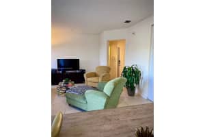 10600 NW 88th St APT 208, Doral, FL 33178, Sold 05/17/22