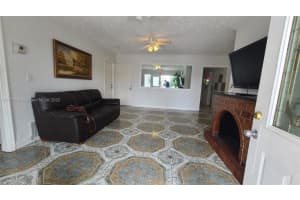 5712 Hollywood Blvd, Hollywood, FL 33021, Sold 06/03/22