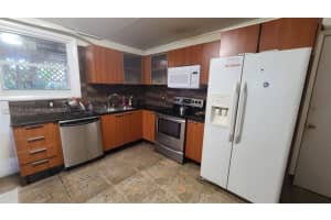 5712 Hollywood Blvd, Hollywood, FL 33021, Sold 06/03/22