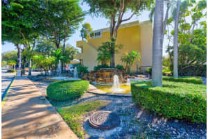 9375 Fontainebleau Blvd APT L124, Miami, FL 33172, Sold 04/29/22