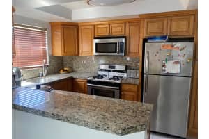 720 Collins Ave APT 203, Miami Beach, FL 33139, Sold 06/17/22