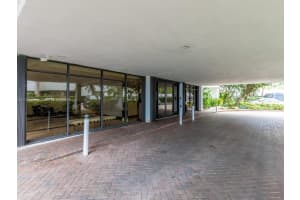 1408 Brickell Bay Dr APT 701, Miami, FL 33131, Sold 06/10/22