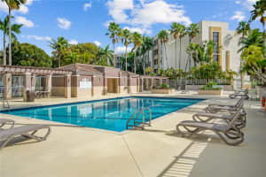9805 NW 52nd St APT 302, Doral, FL 33178, Sold 05/26/22