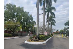 8540 SW 133rd Avenue Rd APT 114, Miami, FL 33183, Sold 05/25/22