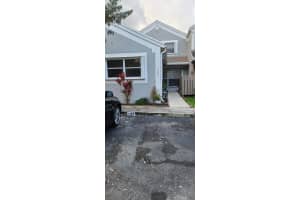 1382 NW 123rd Ave, Pembroke Pines, FL 33026, Sold 04/28/22