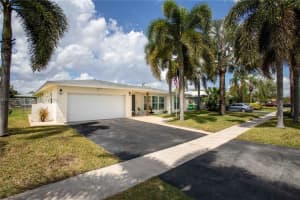 8107 NW 74th Ave, Tamarac, FL 33321, Sold 05/11/22