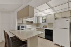 8290 Lake Dr APT 317, Doral, FL 33166, Sold 05/10/22