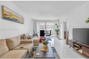 1331 Lincoln Rd APT 802, Miami Beach, FL 33139, Sold 05/31/22