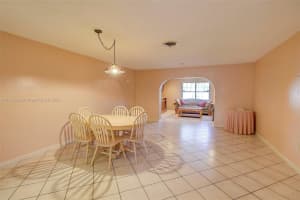 13794 Kendale Lakes Dr, Miami, FL 33183, Sold 05/04/22