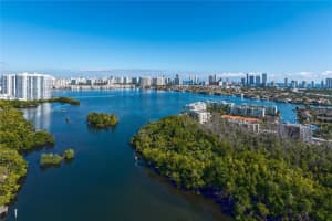 16385 Biscayne Blvd #2518, North Miami Beach, FL 33160, Sold 08/01/22