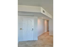 3370 NE 190th St APT 902, Aventura, FL 33180, Sold 05/02/22