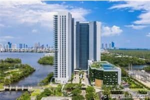 16385 Biscayne Blvd #819, North Miami Beach, FL 33160, Sold 12/19/22