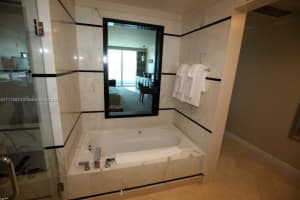 4391 Collins Ave #1712, Miami Beach, FL 33140, Sold 04/03/23